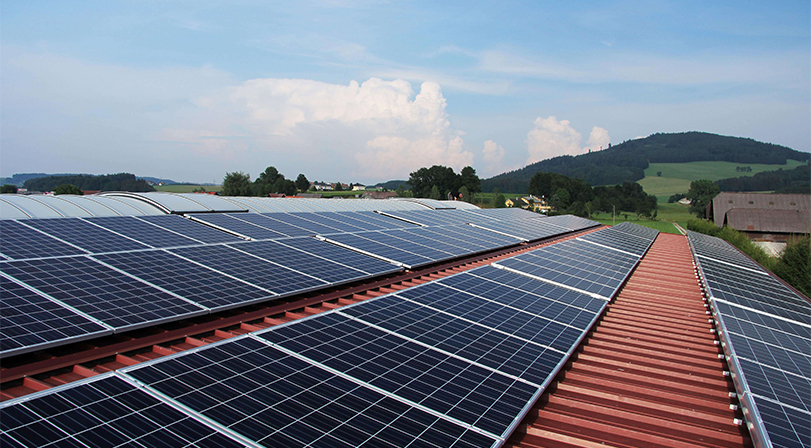 photovoltaic Anlage auf dem Dach